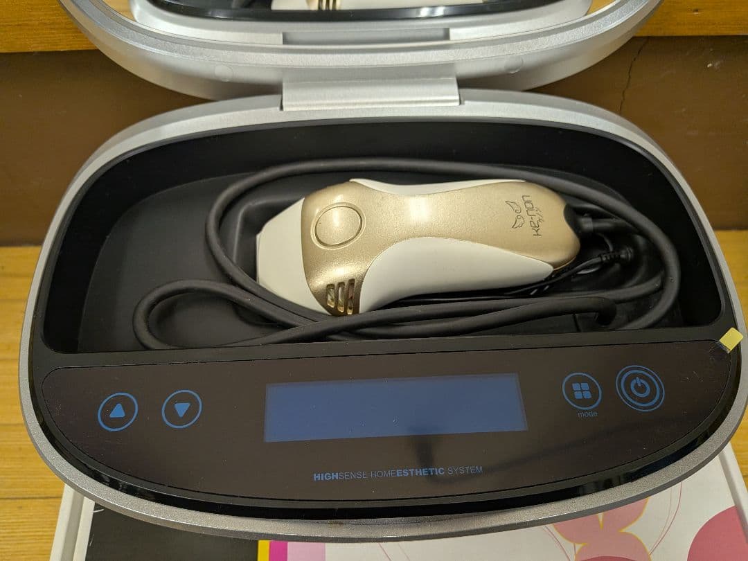 《リユース美品！》ケノン フラッシュ式脱毛器 美顔器ver:7.2