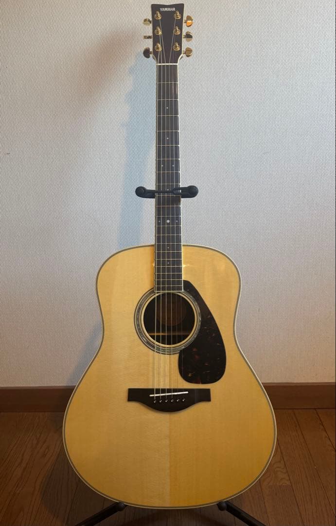 新同品 YAMAHA LL6 ARE NT 今年10月末購入 ケース 弦高調整済 YAMAHA / LL6 ARE Natural (NT)【専用ケースつき】 ヤマハ