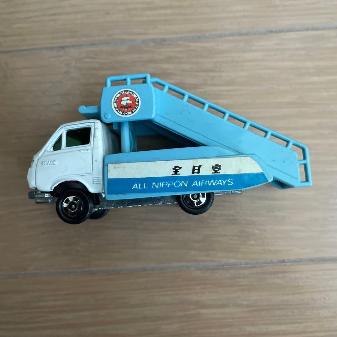 ぽんちゃん様専用 トミカ新空港セット スーパージャンボ 全日空 - メルカリ