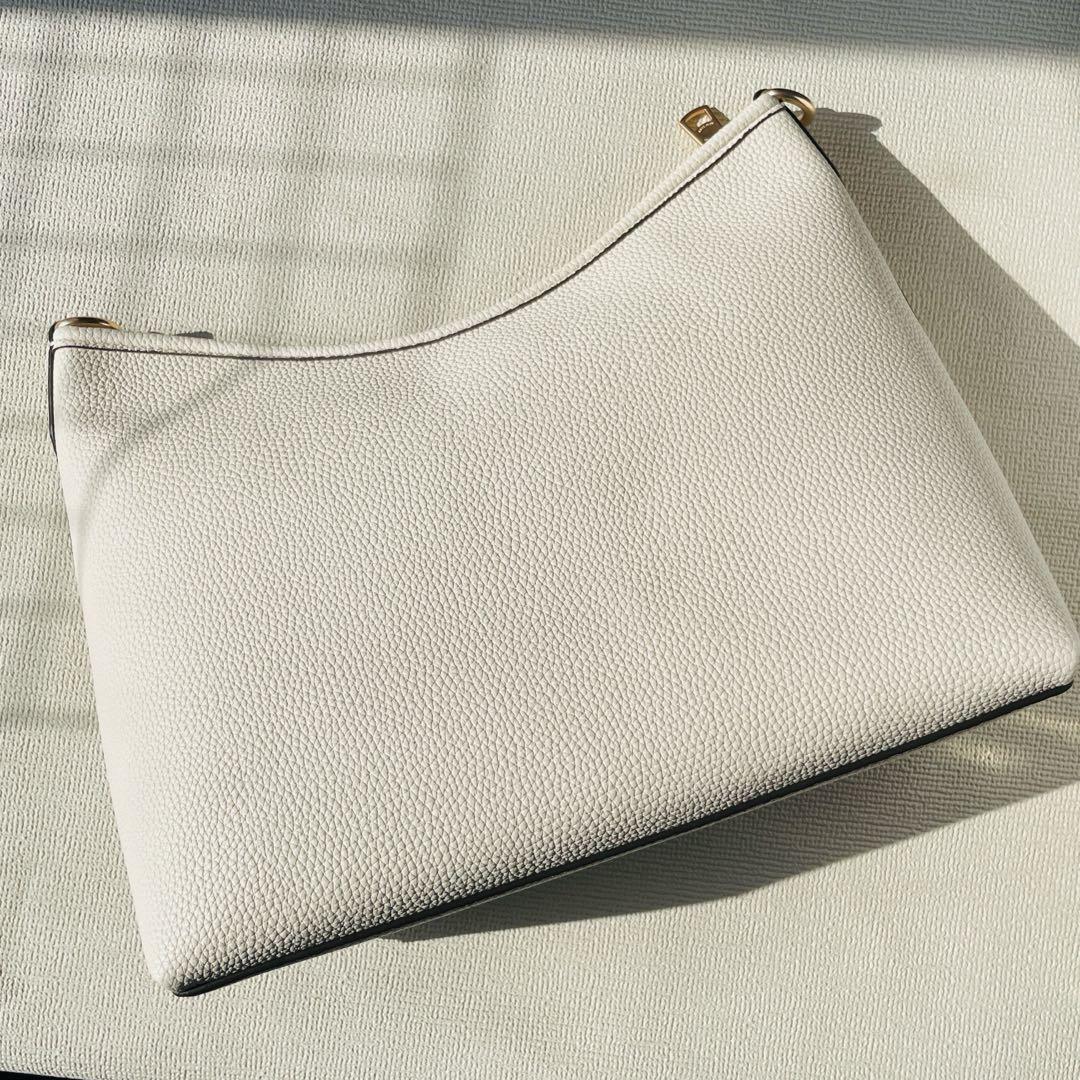 タグ切れ 新品 Coach ローレル ショルダー バッグ CR148 - メルカリ