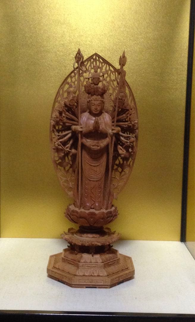 台座仏像全て高級白檀仕上げ 十一面千手観音菩薩像 香木白檀仏像110万