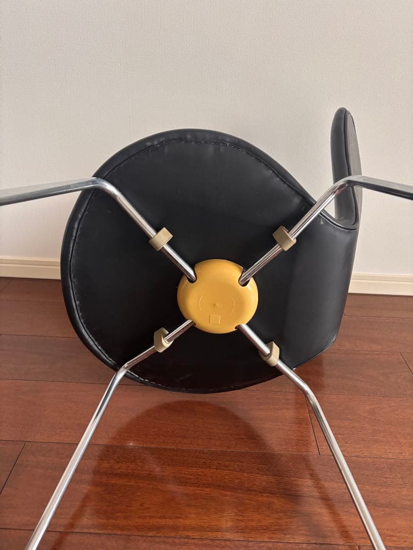 ピッシー様専用】セブンチェア レザー張り ヴィンテージ - メルカリ