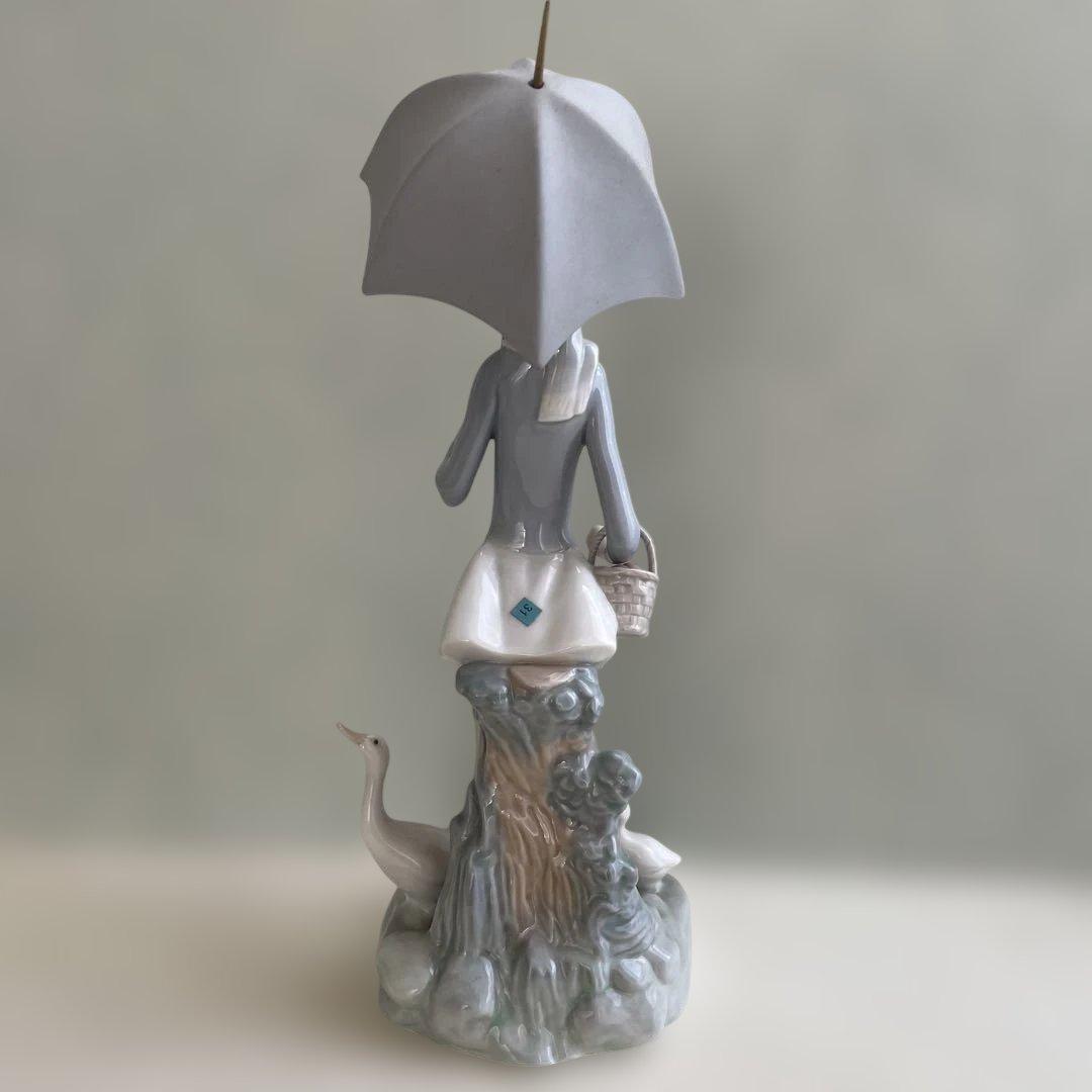リヤドロ 傘を持つ少女とガチョウ - メルカリ