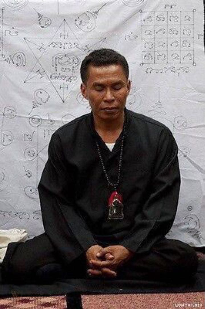 アジャン・タウィー　ゴーストオイル　クメール魔術　多くの女性からの愛情　禁断の恋