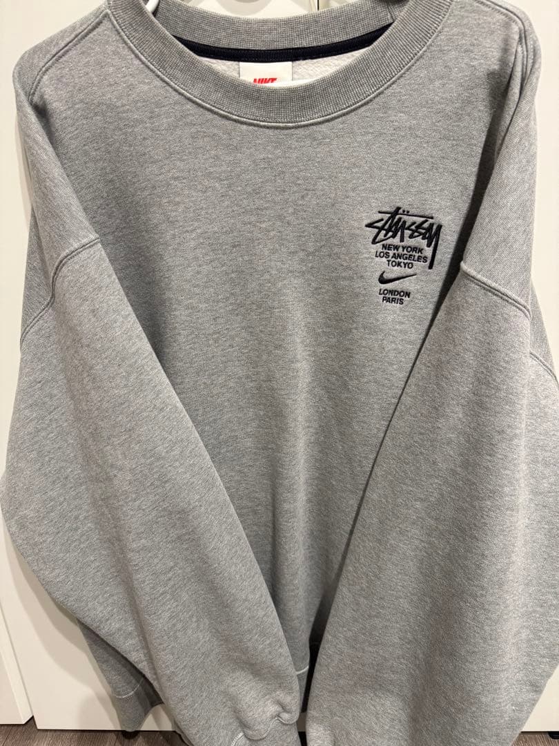 sutussy×nike Lサイズ　スウェット NIKE公式】ナイキ x ステューシー 'Apparel Collection' . Nike SNKRS