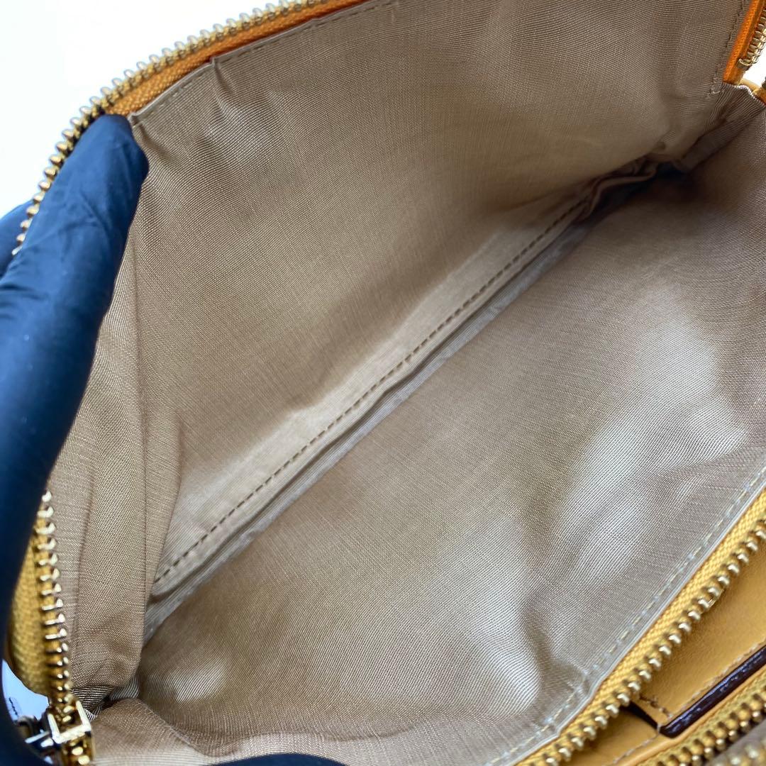 美品】ロベルタディカメリーノ ショルダーバッグ ミヌエット ハニー