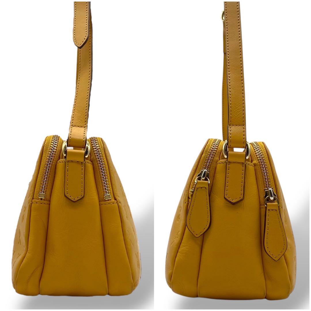 美品】ロベルタディカメリーノ ショルダーバッグ ミヌエット ハニー