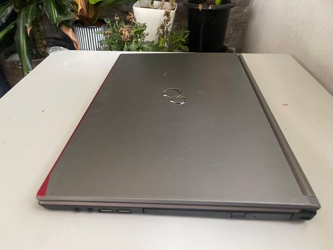 中古 FUJITSULIFEBOOK Core i5-4310M パソコンノ-ト