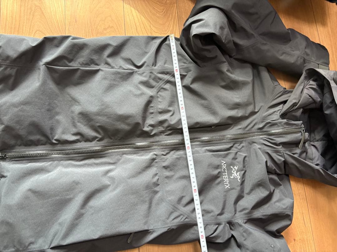 アークテリクス フィションsv ゴアテックスダウン インサレーテドBLACK