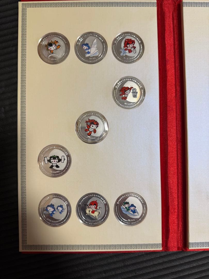 ま*ぬ様 純銀 北京オリンピック マスコットメダル 38枚セット - メルカリ