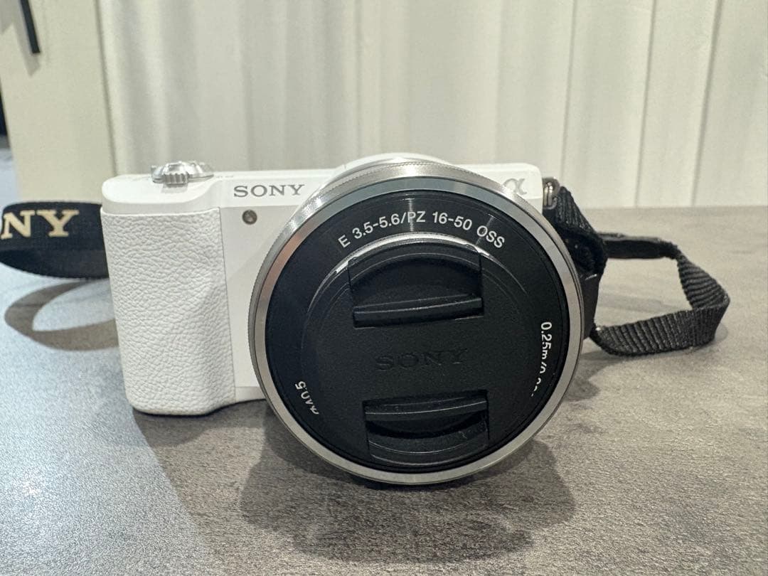 SONY α5100 ミラーレス一眼カメラ　ホワイト ソニー、179点のAFセンサーを搭載したミラーレス一眼「α5100」 - 価格.com