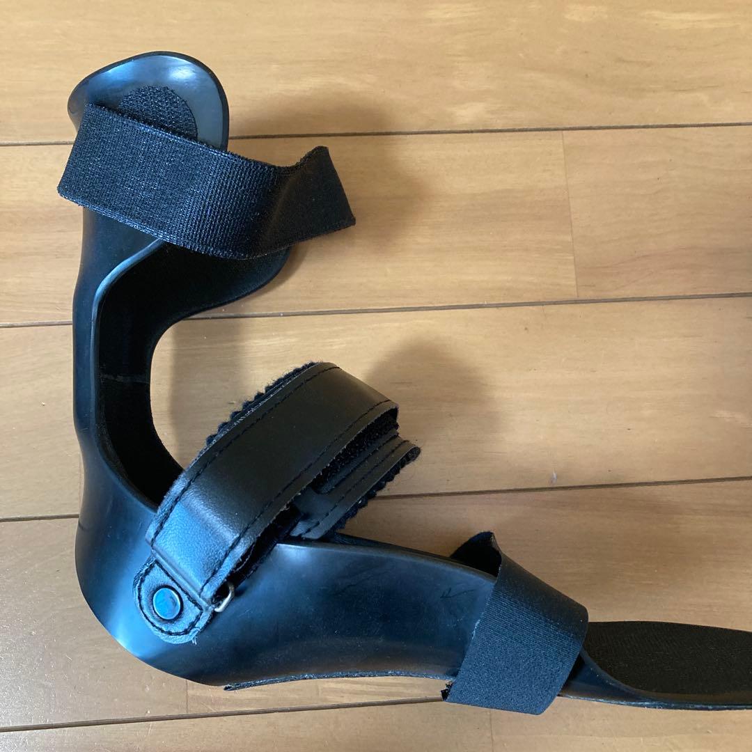 東名ブレース 短下肢装具 左 25.5ぐらい vステップ 26センチ7E付