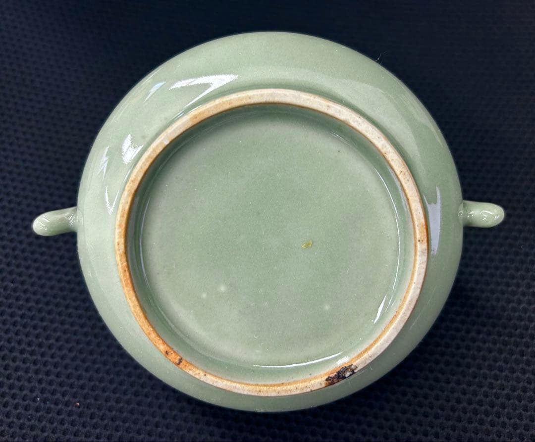 中国骨董 龍泉窯 蟠螭文 双耳 青磁香炉 明時代 - メルカリ