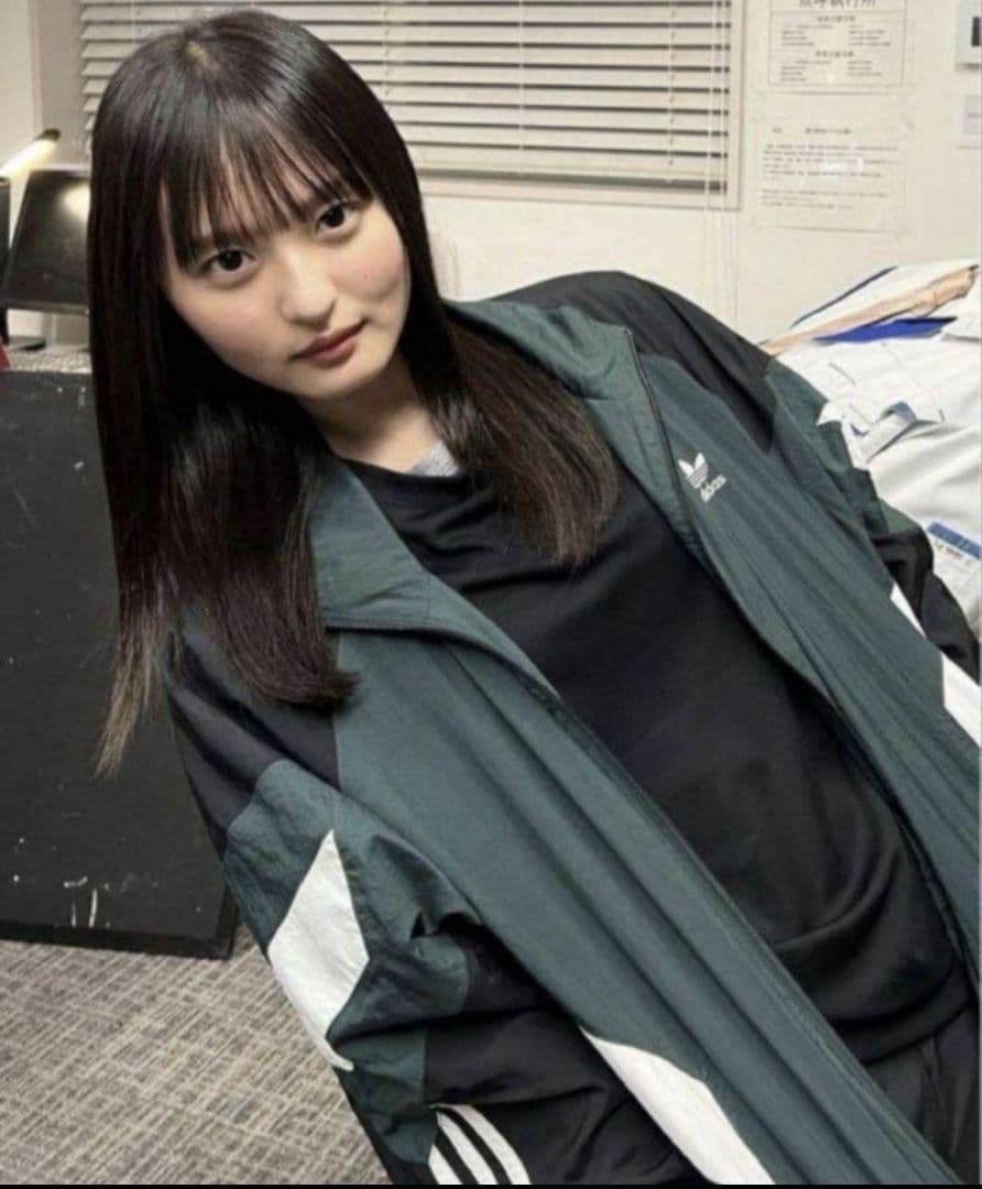 アディダス Rekive 緑 トラック ナイロンジャケット 遠藤さくら 男性S