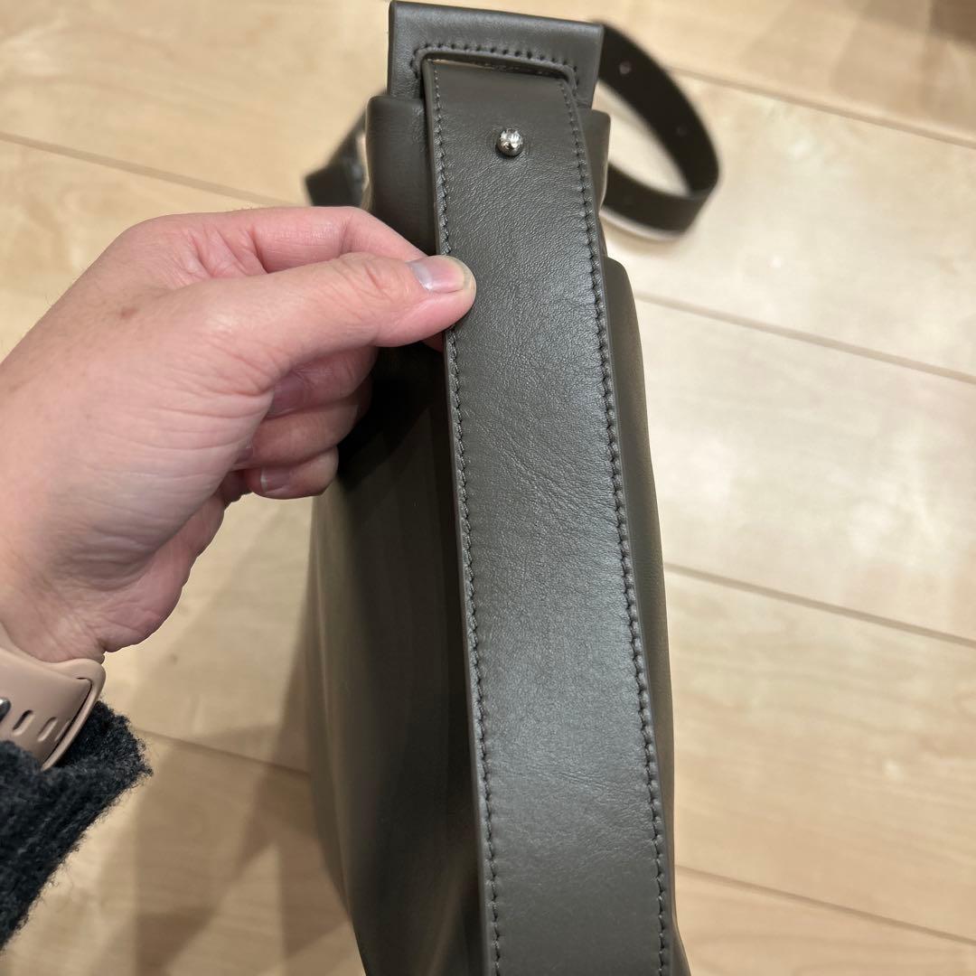 イアパピヨネ新品未使用⭐︎2way レザーショルダーバッグ