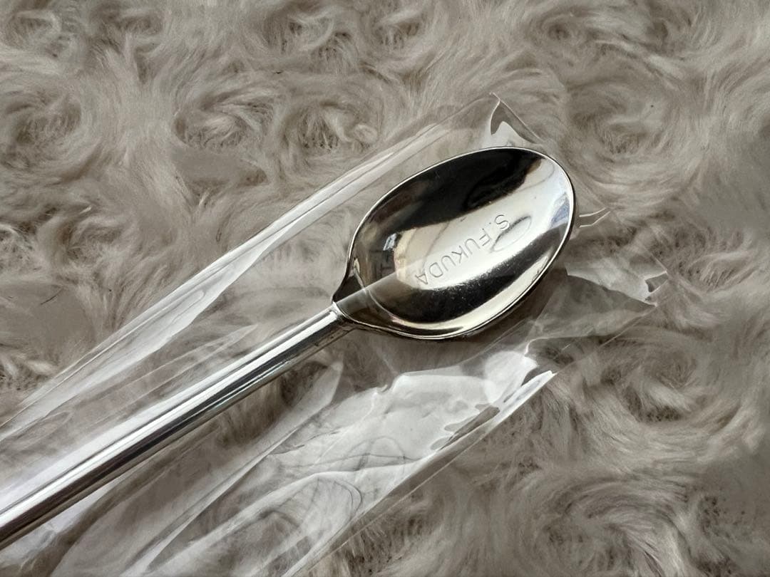 グラフィックデザイナー福田繁雄　カトラリー　福田繁雄デザインスプーン“知恵の輪”