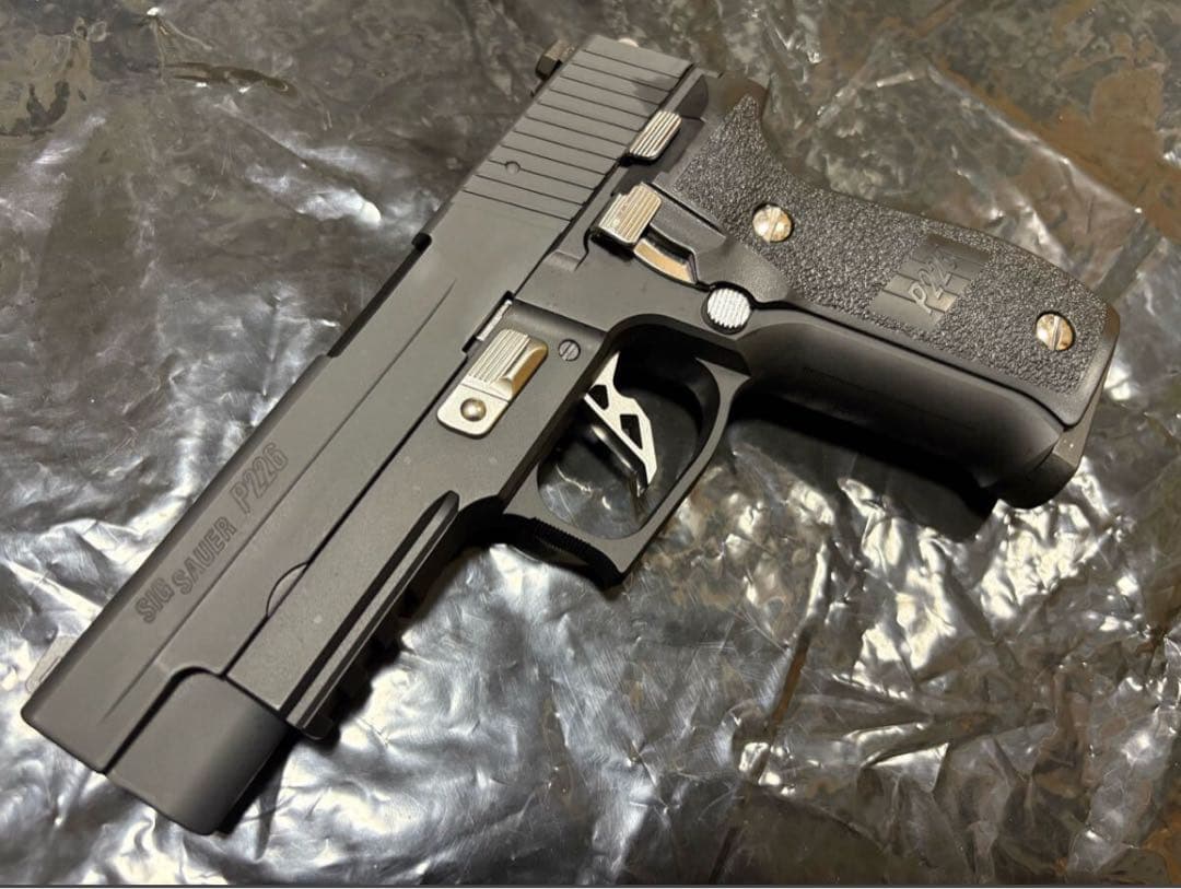 センチネルナイン使用 P226 ガスガン ブラック マガジン2本付き センチネルナイン使用 P226 ガスガン ブラック マガジン2本付き マルイ