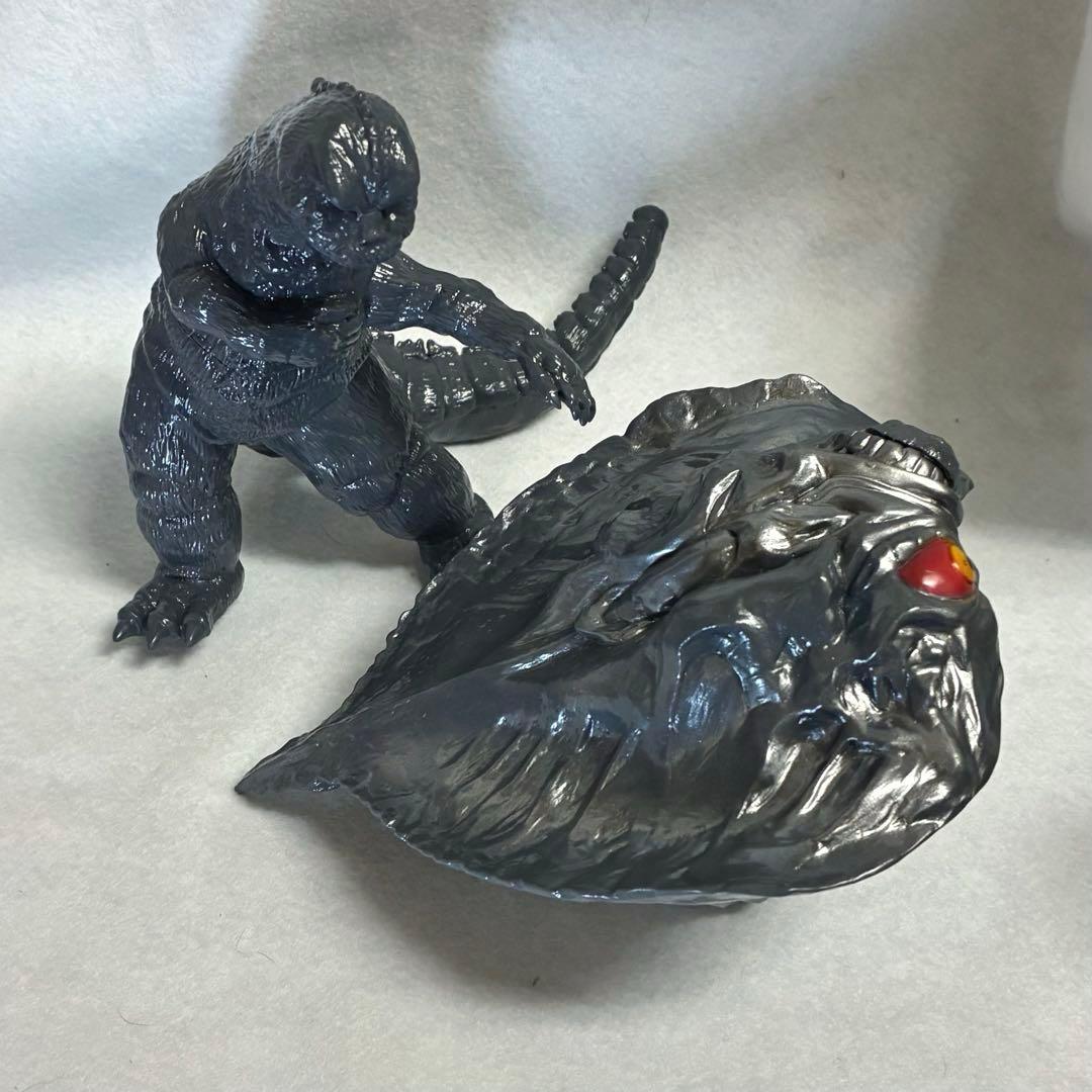 □ ゴジラ 対 ヘドラ ソフビセット / YMSF 1974.2012 東宝 - メルカリ