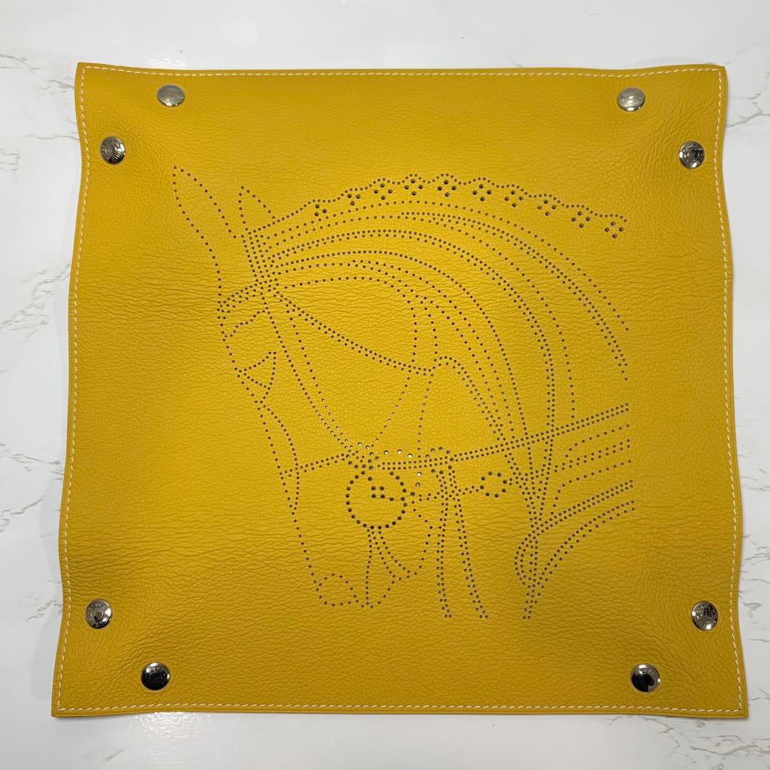 エルメス レザートレイ ヴィド ポッシュ ミーズエ ルランス ローブデュ