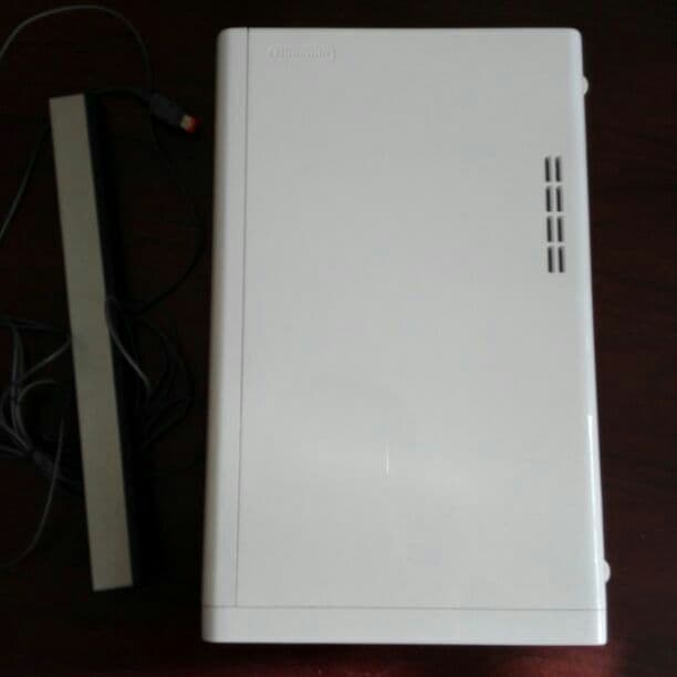 Wii U 白 8GB ベーシック 箱無し Amazon.com: Nintendo Wii U 8GB Basic Pack - White : Video Games