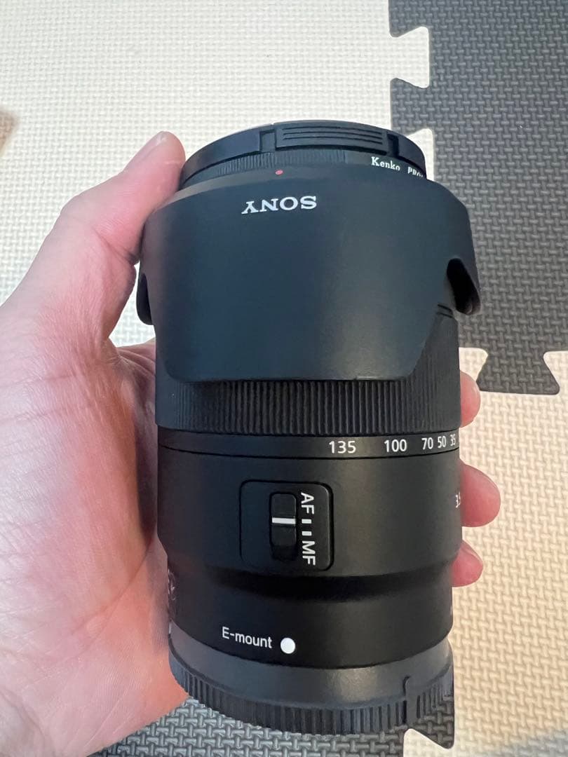 SEL18-135mm f/3.5-5.6 ズームレンズ