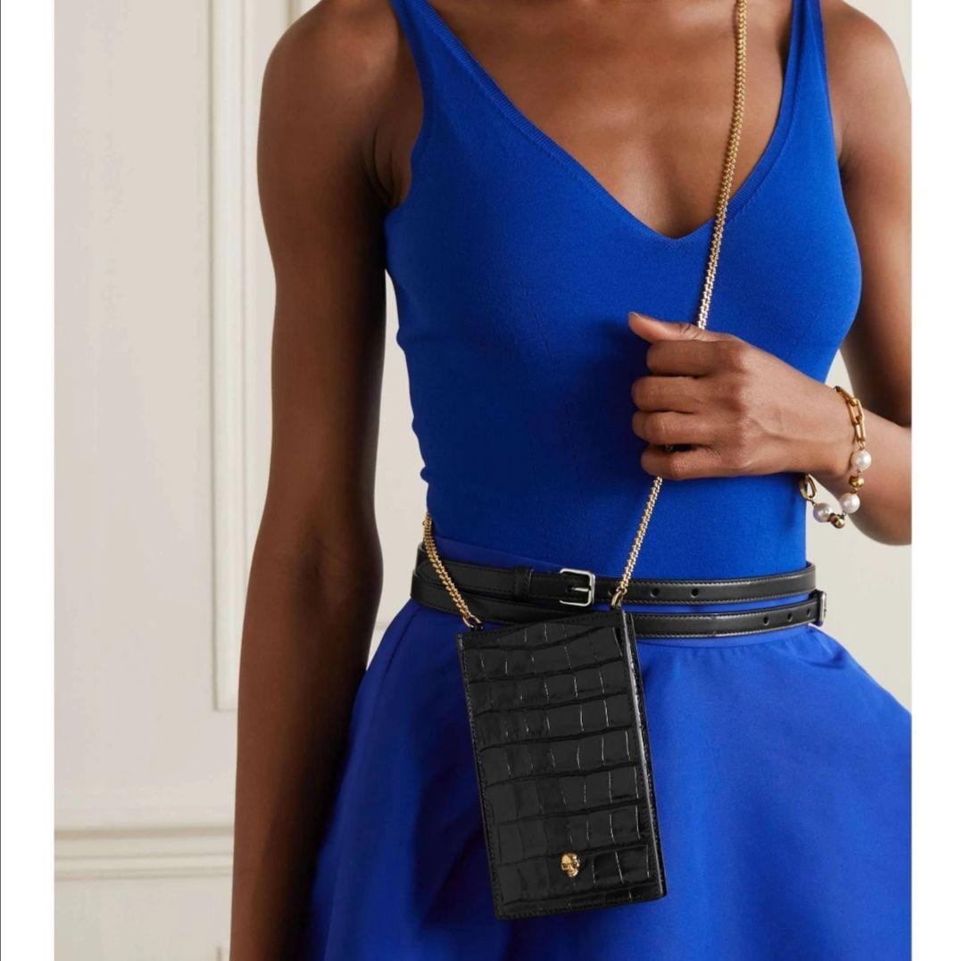 美品 アレキサンダーマックイーン スカル フォンケース オン チェーン