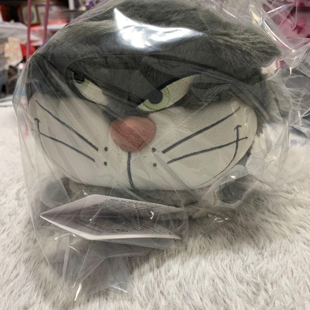 ディズニーストア ルシファーぬいぐるみ湯たんぽ - メルカリ