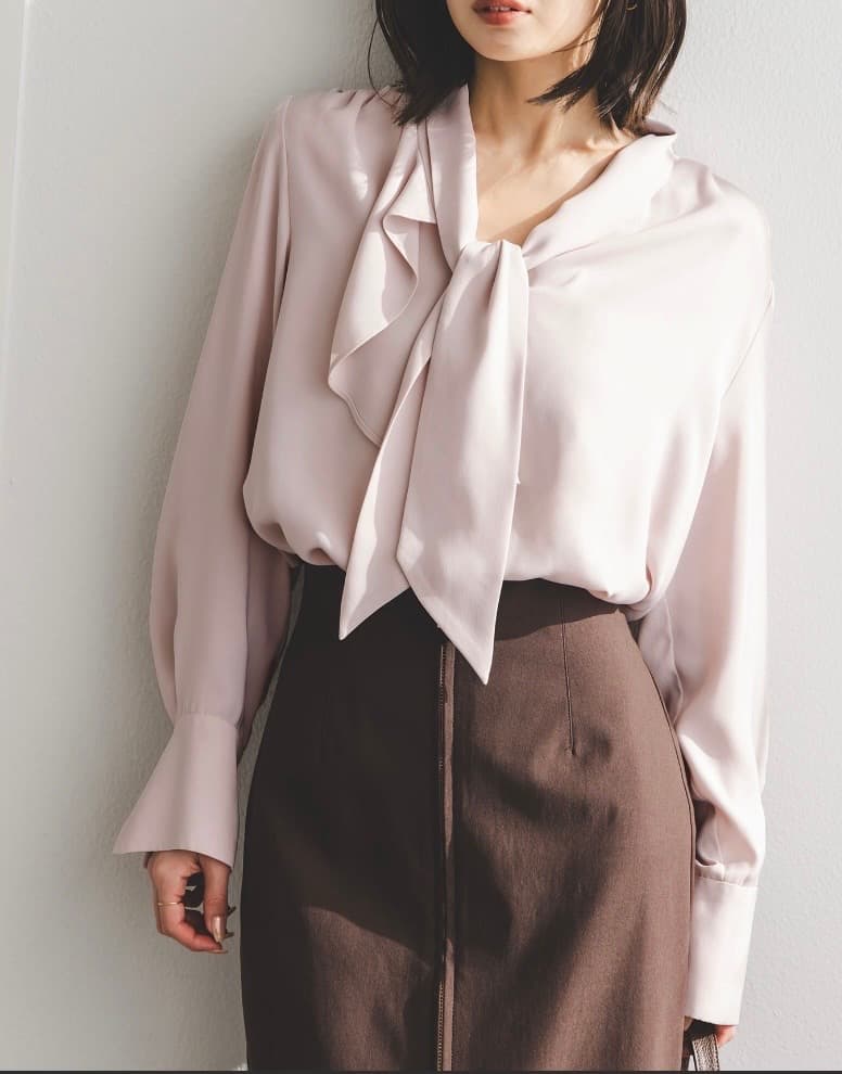 noble ロイヤルサテンボウタイブラウス　ピンク WEB＆日本橋店限定・追加予約》ロイヤルサテンボウタイブラウス