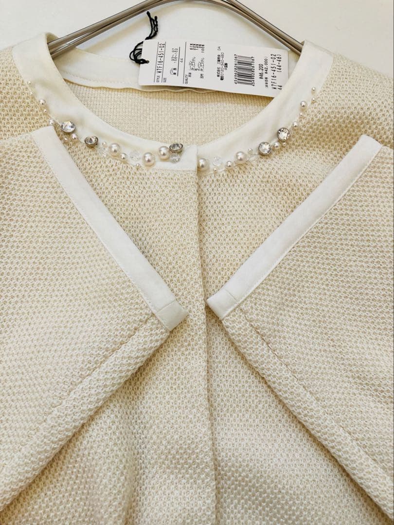 新品定価4万 TO BE CHIC ビジュー カーディガン ノーカラージャケット