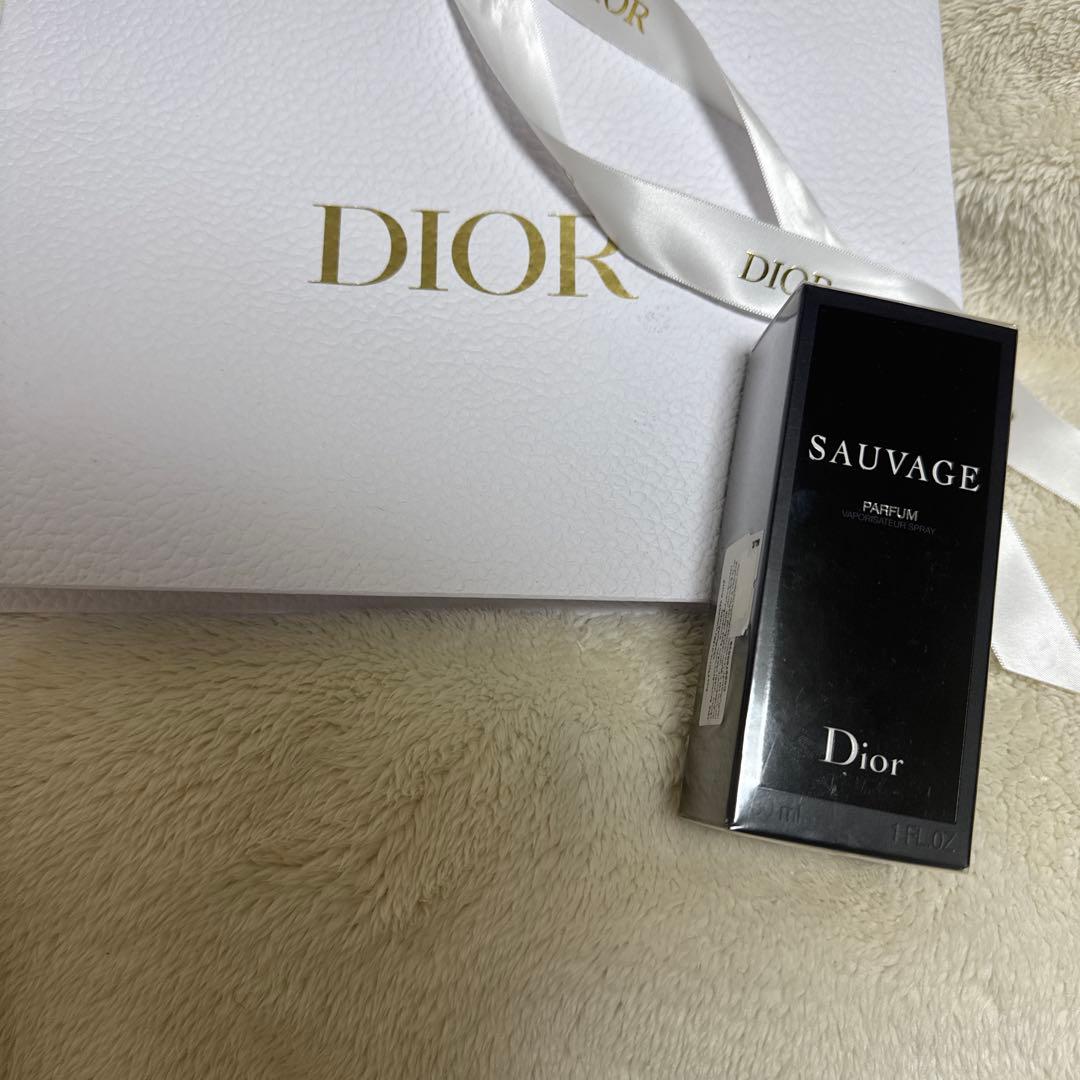 ソヴァージュ パルファン　30ml ディオール Dior SAUVAGE 香水 ソヴァージュ パルファン 30ml ディオール Dior SAUVAGE 香水