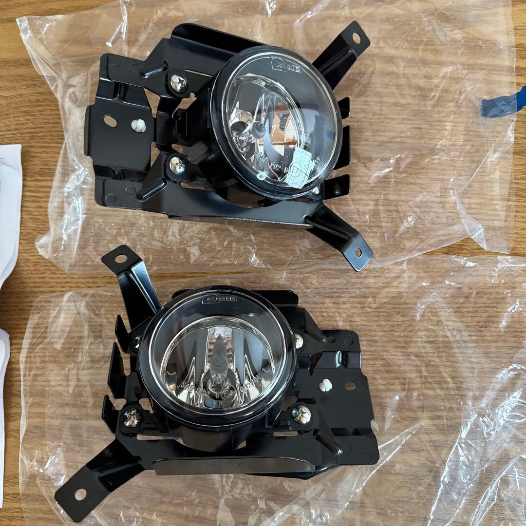 ジムニー 純正フォグランプ （2004年10月以降）（JB23W-5以降） - メルカリ