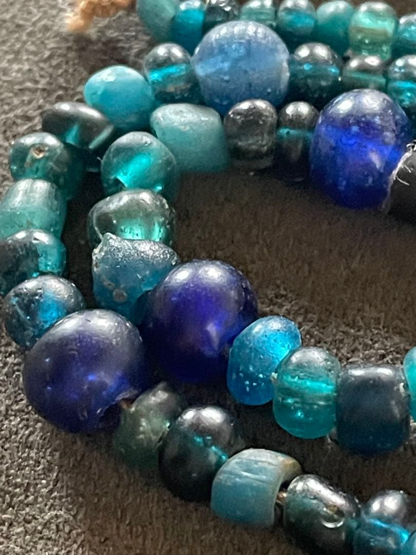 出土 古墳時代 赤瑪瑙製12面切子玉 瑠璃玉1連 - メルカリ