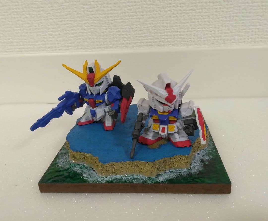 小型ジオラマ台座、海に浮かぶ青い草の島、r08.01.30A - メルカリ