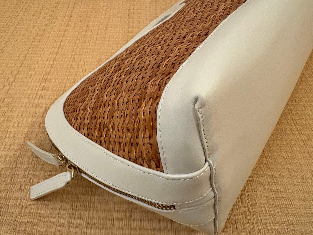 美品】PELLICOクラッチかごバッグ ホワイトレザー - メルカリ