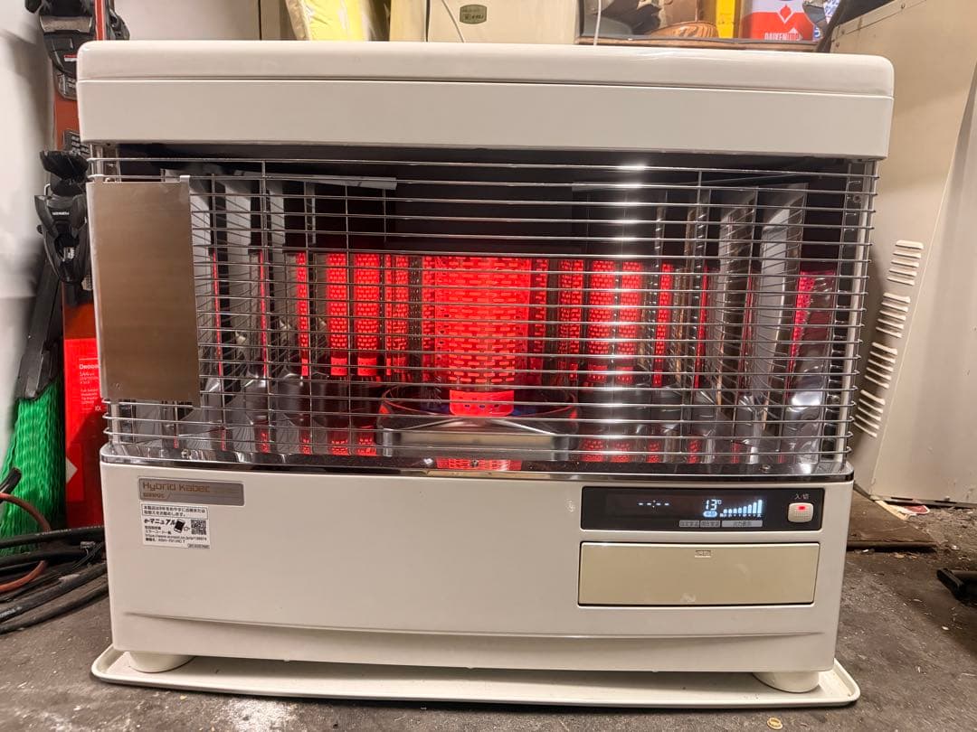 サンポット　煙突式石油ストーブ　KSH-7011RC T 2021年製　動作良好 サンポット 煙突式半密閉式石油暖房機 カベック KSH-7011RC C(KSH