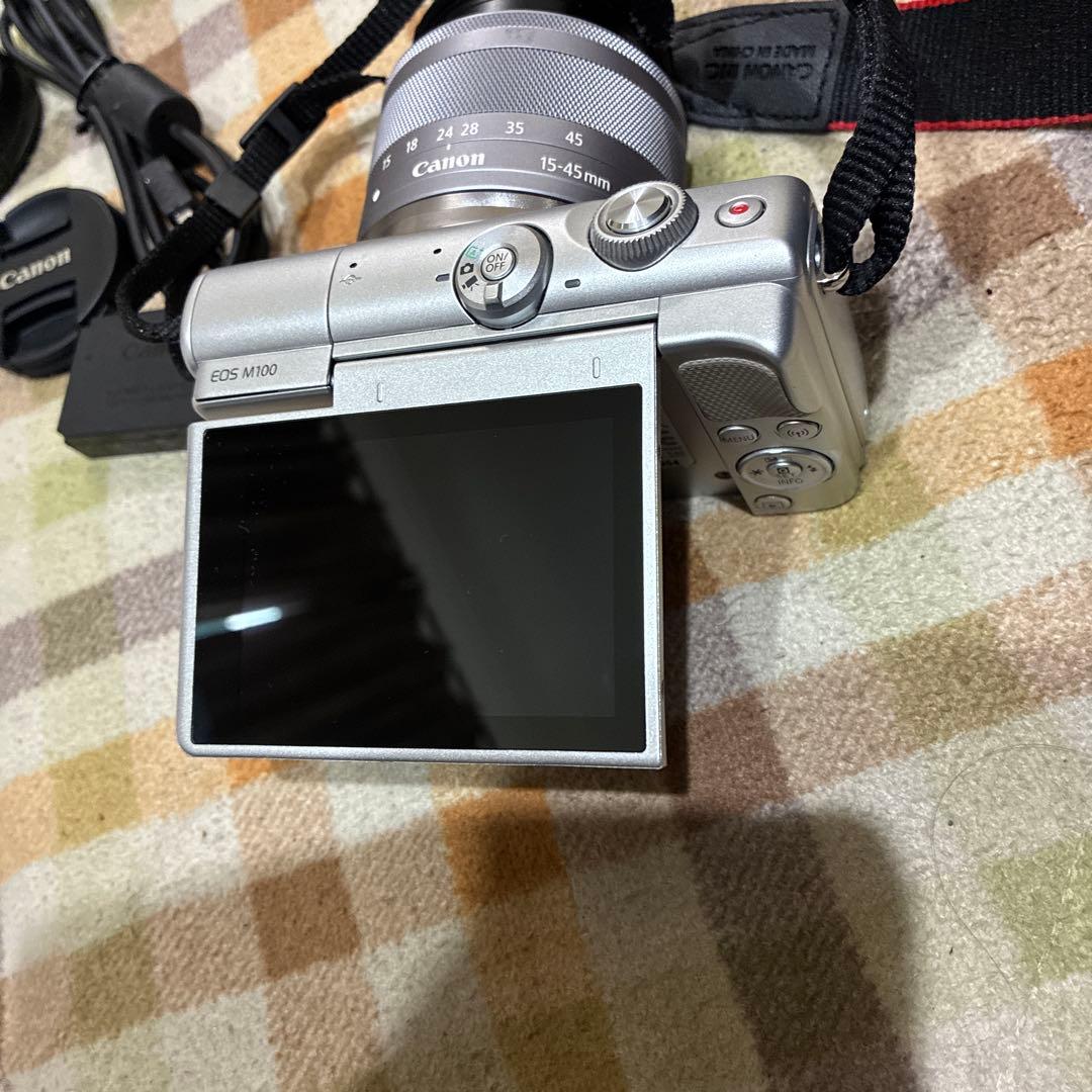 極美品 グレー Bluetooth搭載でスマホ転送 CANON EOS M100の通販はau