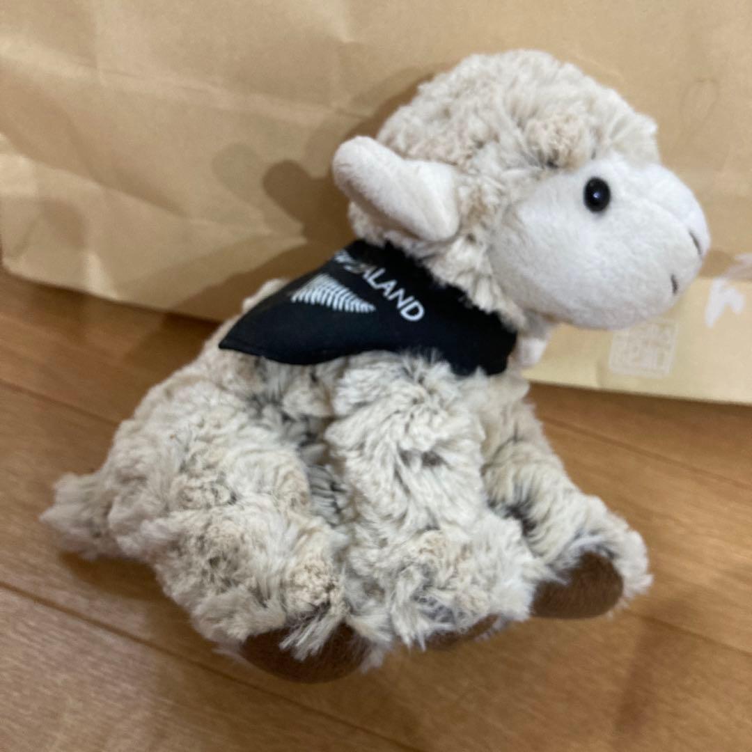 ニュージーランド産 羊のぬいぐるみ - メルカリ