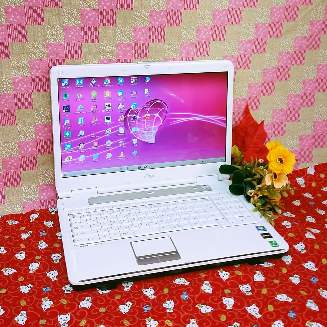 富士通/Corei5/最新Win10搭載！ホワイト色/動画&画像編集 - メルカリ