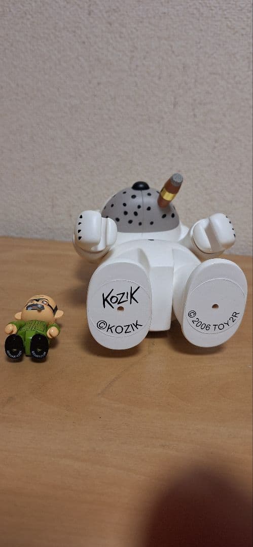 kozik QEE toy2r レア おまけスモーキンバニー1体 - メルカリ