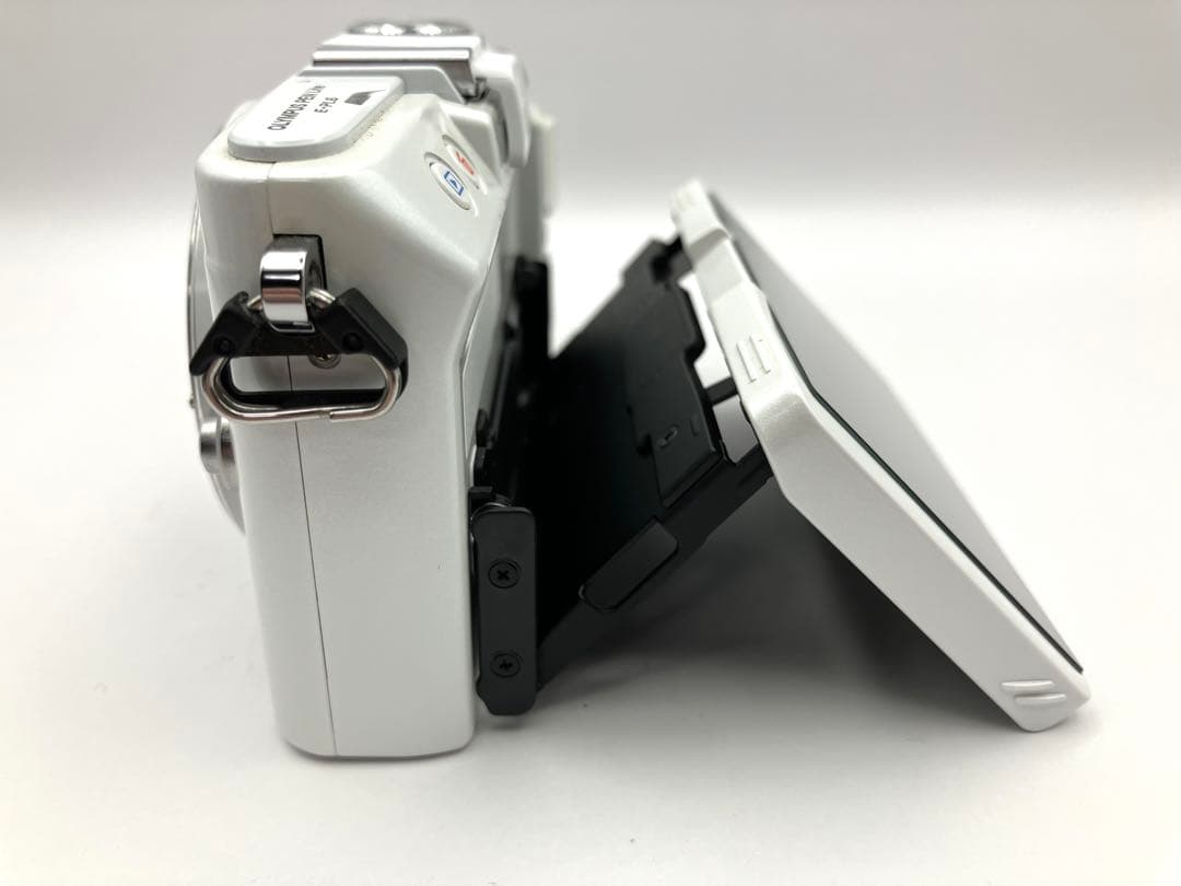 OLYMPUS E-PL6 ダブルズームキット ショット数29回 - メルカリ