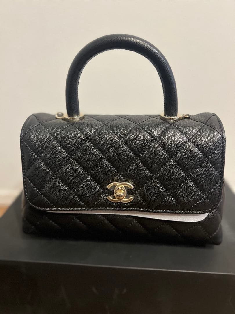 シャネル　ノベルティ　チェーンバッグ　ハンドル CHANEL シャネル ノベルティ ショルダーバッグ 黒 ゴールドチェーン