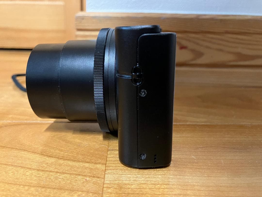 デジタルカメラ SONY Cyber-shot DSC-RX100 20.2MP