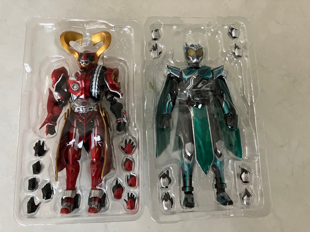 値下げ　非接触★S.H.Figuarts 仮面ライダーハート＆ブレン　セット
