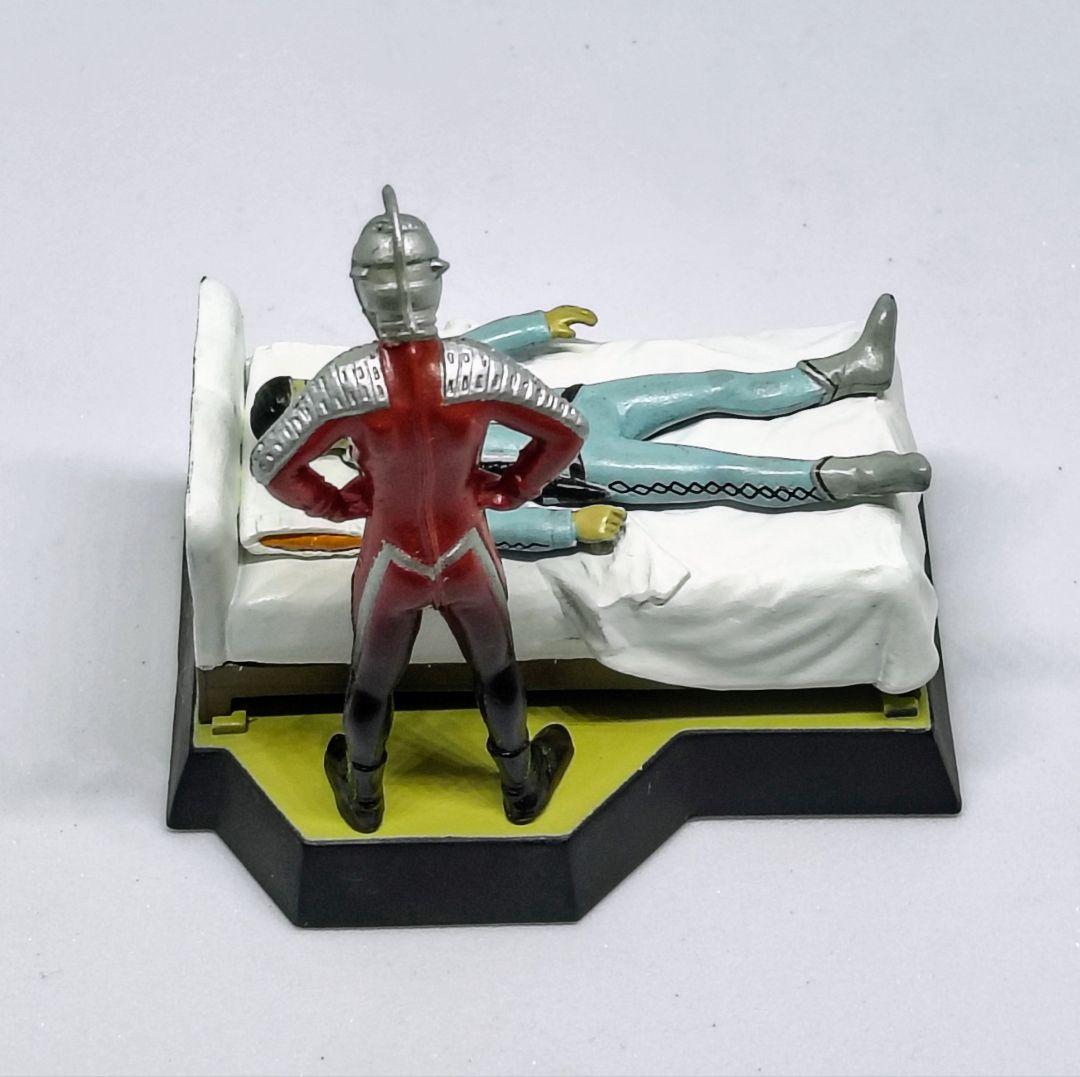 史上最大の侵略」セブン上司 シークレット品 ウルトラ怪獣名鑑