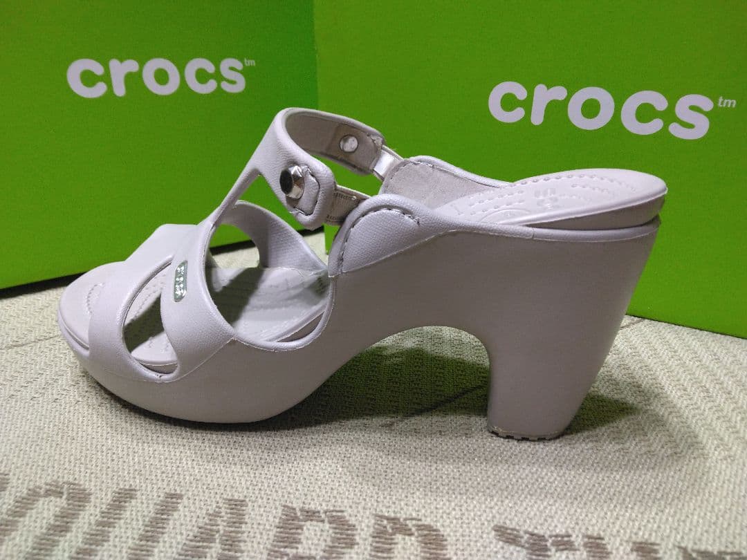 美品✴crocs クロックス✴サイプラス w7（サイズ23～23.5cm)