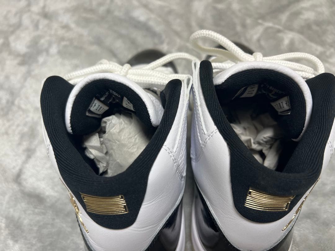 シューズ(男性用) Nike Air Jordan 11 Retro \"Gratitude\"