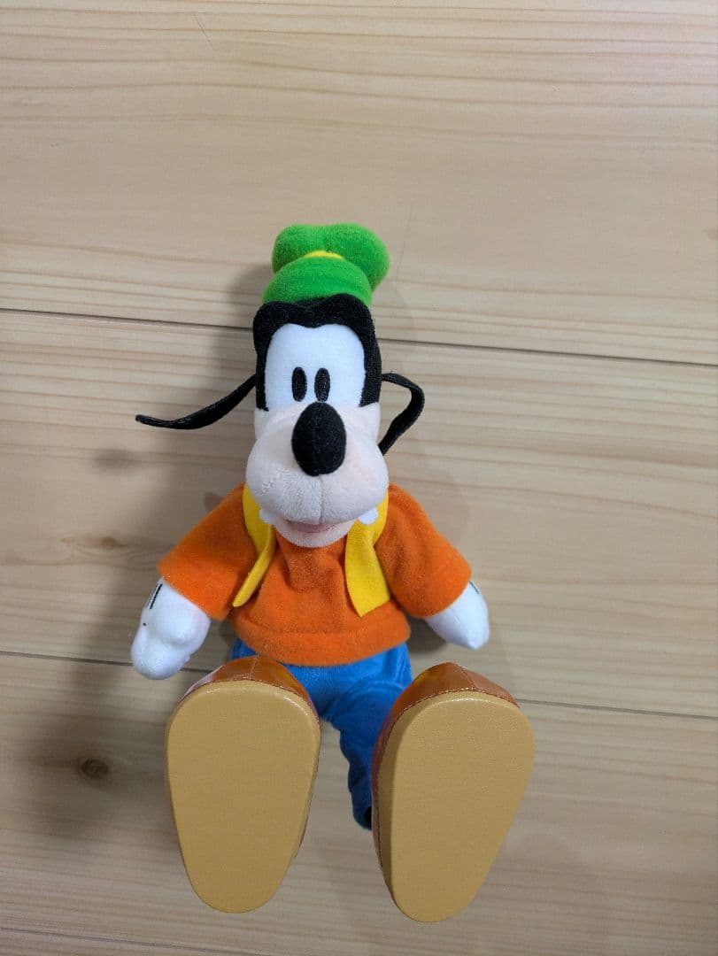 ディズニーランド グーフィーぬいぐるみ - メルカリ