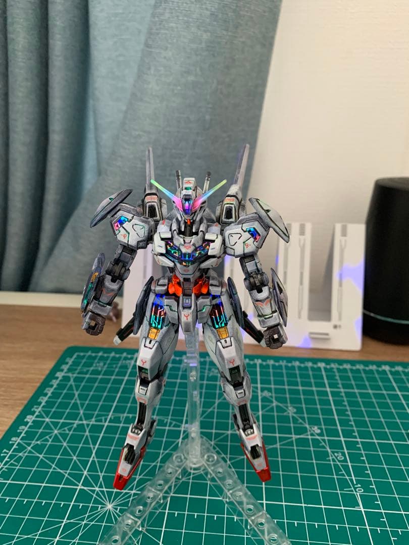 B*d様 HG ガンダムキャリバーン リアル全塗装・ブラックライト発光仕様