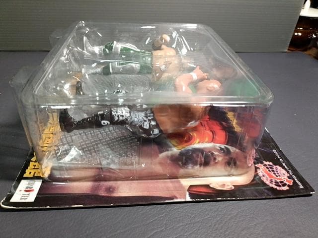 サイン付き 新品 武藤敬司 三沢光晴 フィギュアセット デビュー20周年