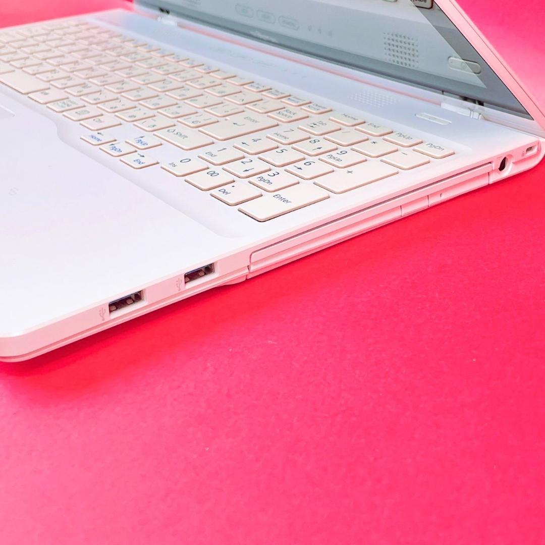 タッチパネル❣️Corei7薄型ノートパソコンSSDブルーレイ白Windows11